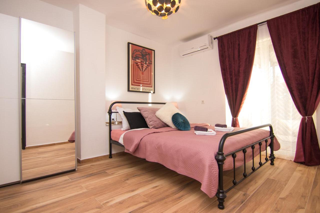 Apartments Flowers Krk Town Exterior photo