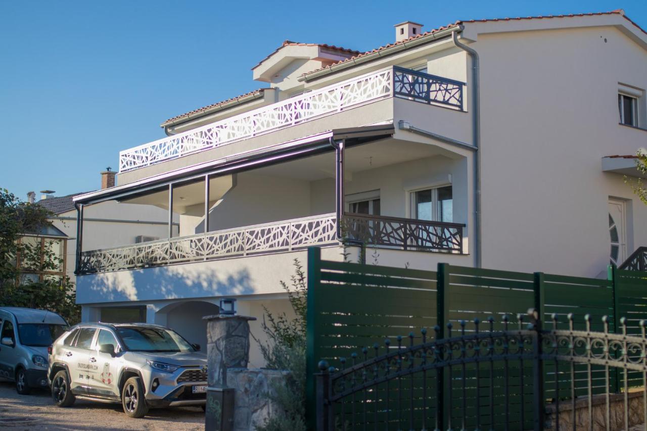 Apartments Flowers Krk Town Exterior photo